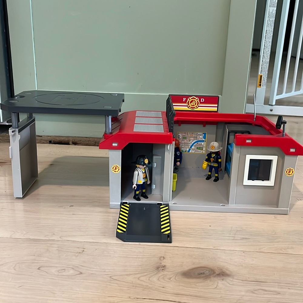 Playmobil fire station